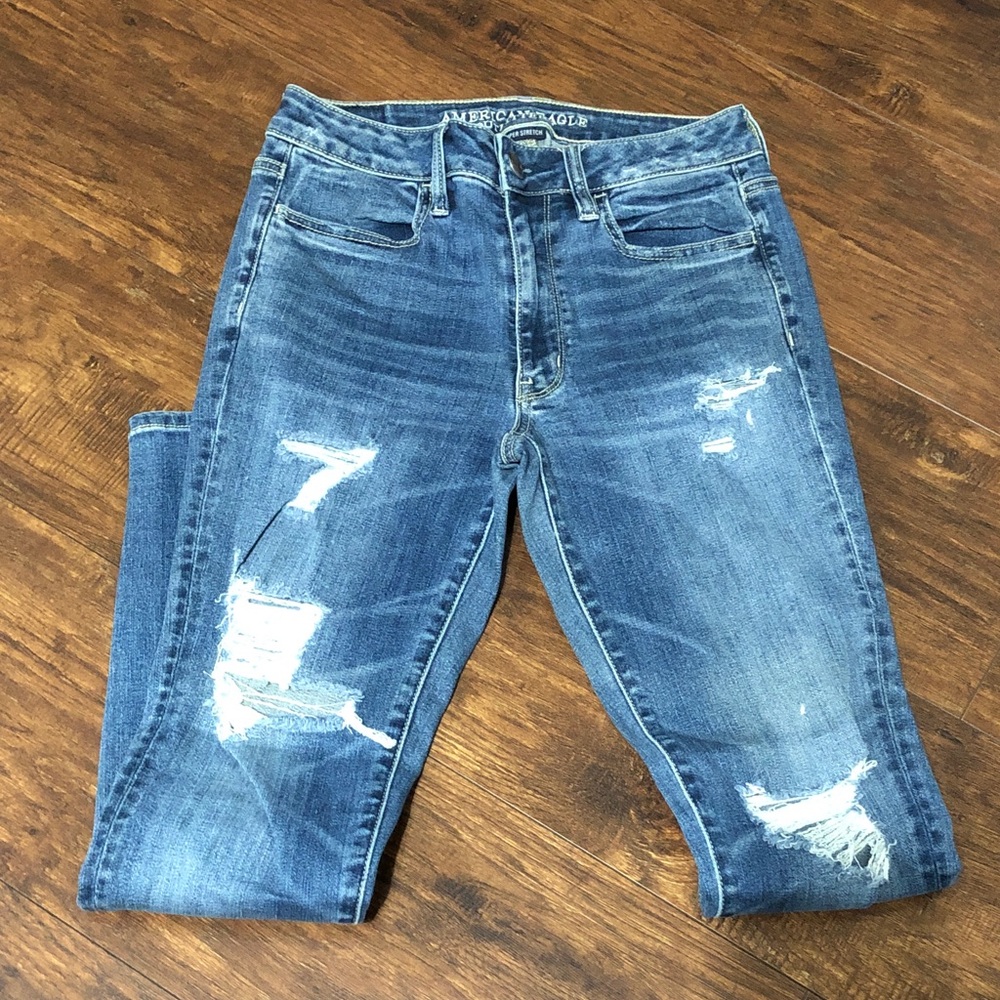 American Eagle Distressed  Skinny Jeans